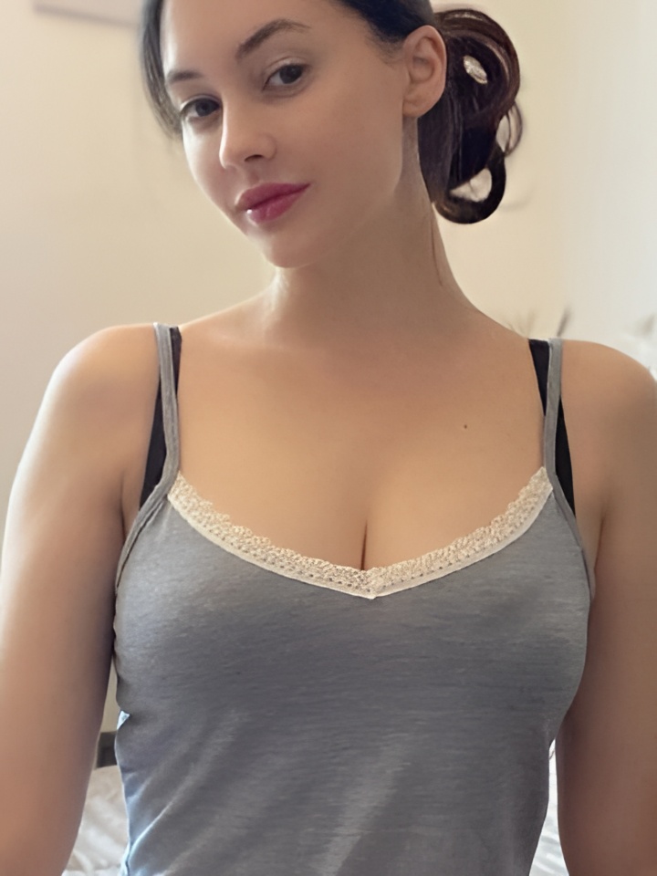 Эсмеральда привлекальеная девушка из Моздок цена от 1500 руб