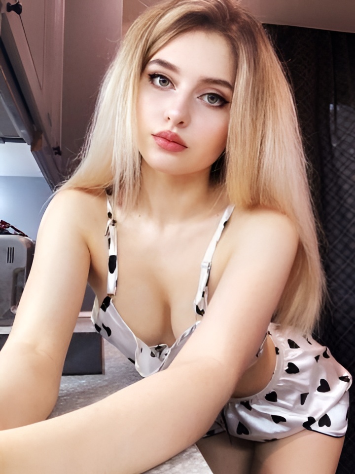 Надя привлекальеная девушка из Моздок цена от 3000 руб