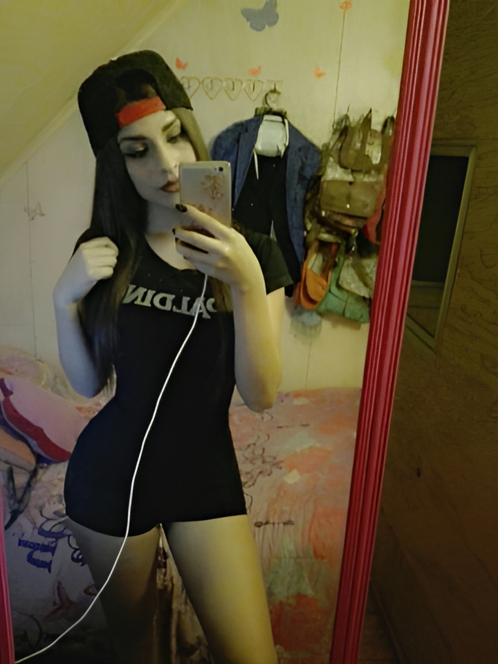 Рената привлекальеная девушка из Моздок цена от 5000 руб