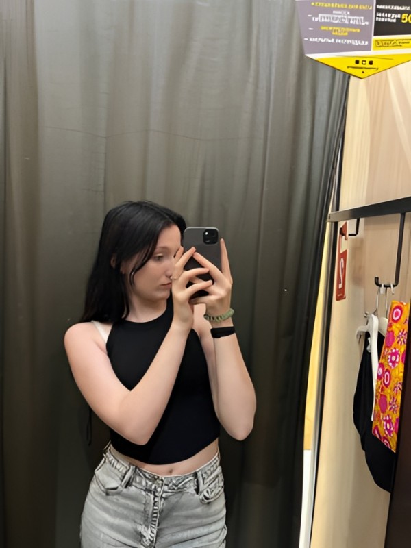 Лина привлекательная девушка из Моздок цена от 4000 руб