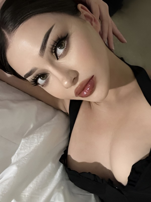 Виктория привлекательная девушка из Моздок цена от 3000 руб