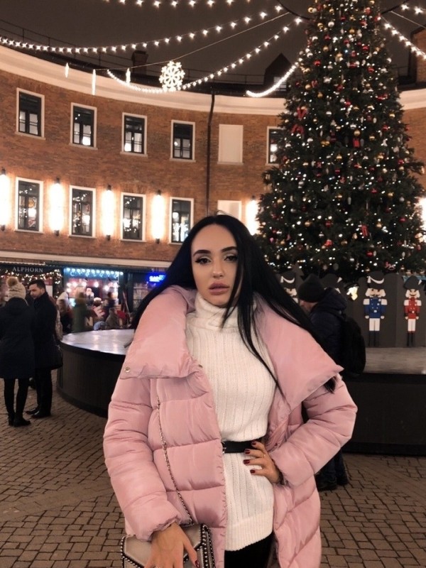 Арина привлекательная девушка из Моздок цена от 3000 руб